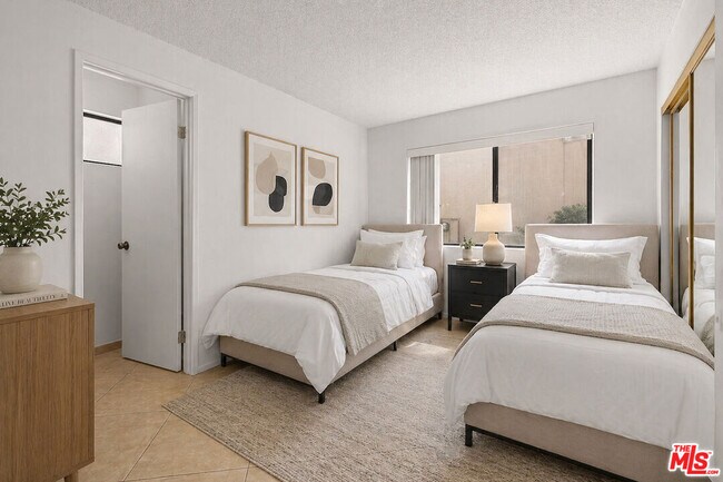 Building Photo - 40513 Bay Hill Way