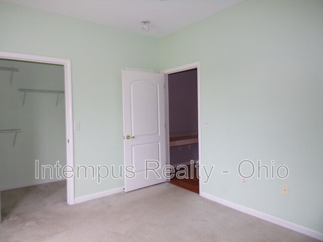 Building Photo - 8057 Crane's Crossing Dr