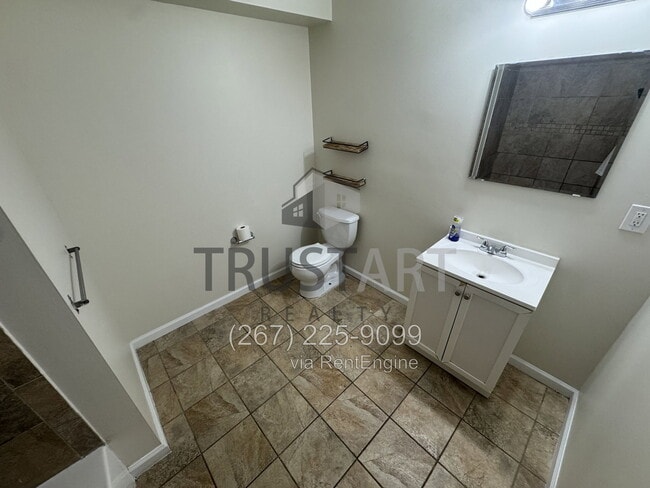 Building Photo - 1609 W Diamond St