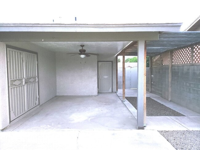 Building Photo - 3 bedroom - 2 bath home for Rent