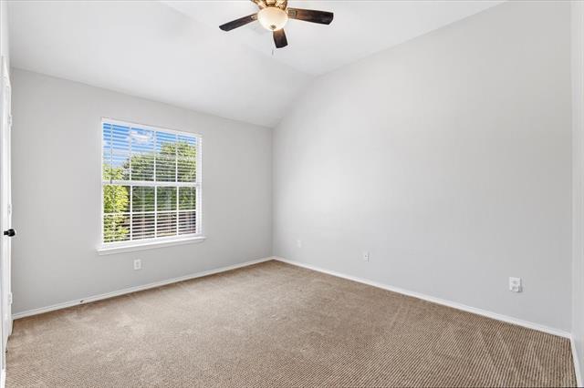 Building Photo - 1121 London Dr