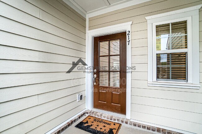 Building Photo - 217 Kinsale Dr