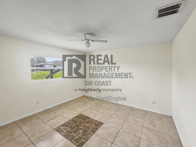 Building Photo - 772 Holmes Ave
