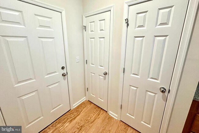 Building Photo - 1212 Parker Blvd