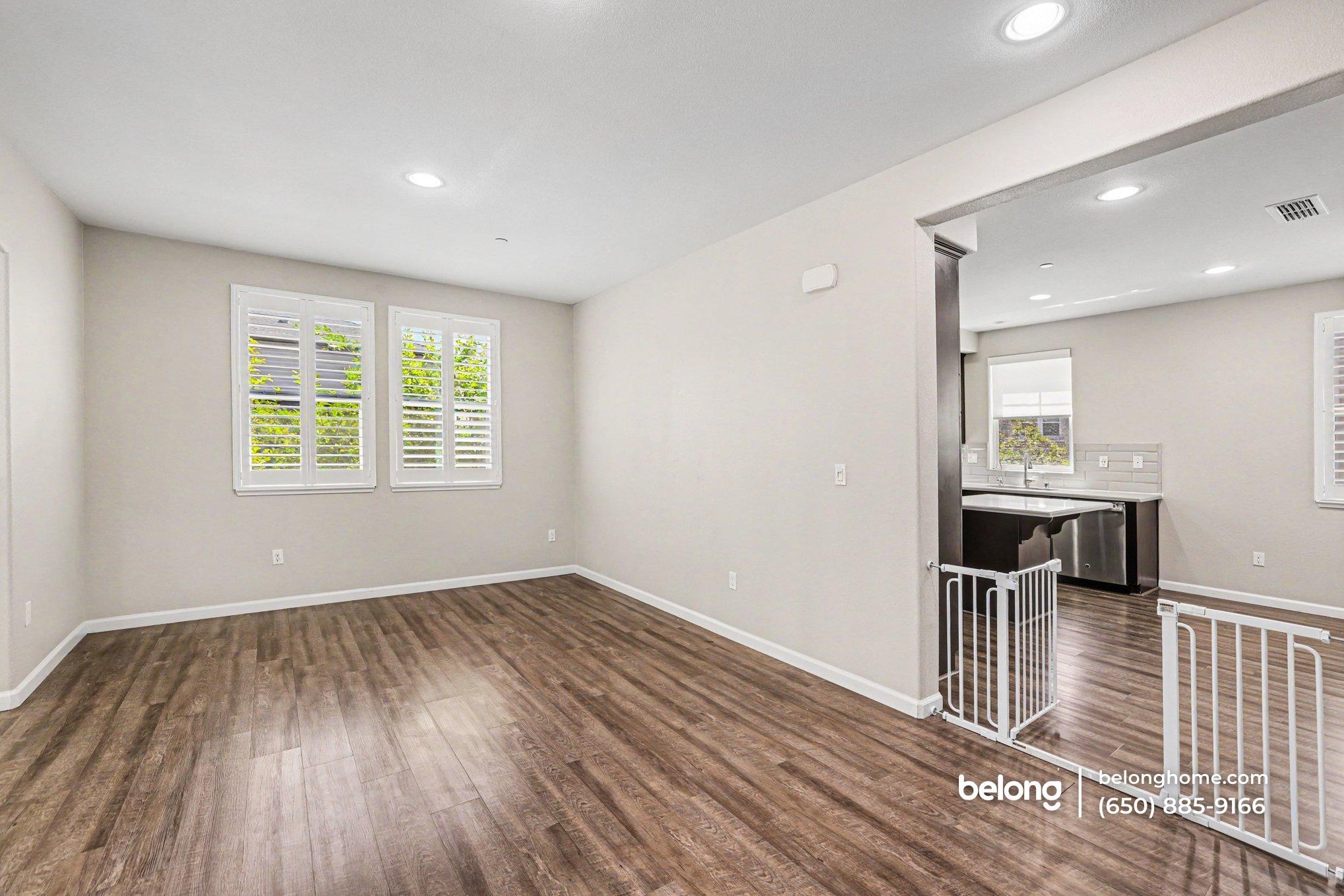 Building Photo - 3989 Portola Cmn
