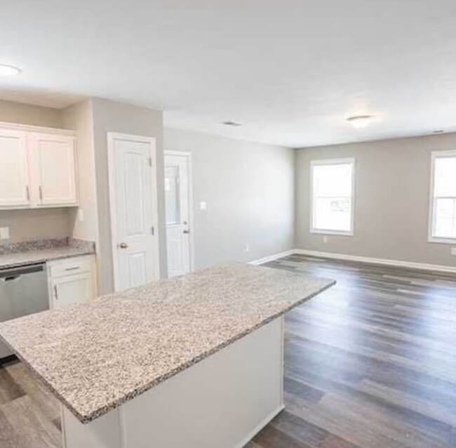 Building Photo - 1097 Judah Bear Blvd