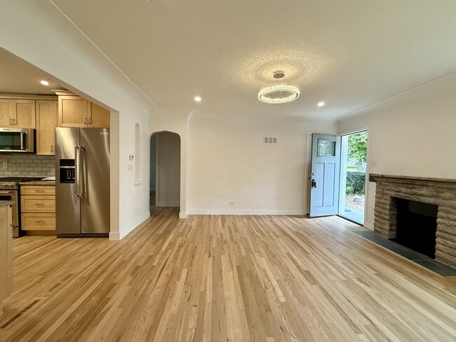 Building Photo - 1415 S Jackson St