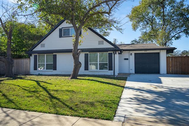 Building Photo - 2302 Valleywood Dr