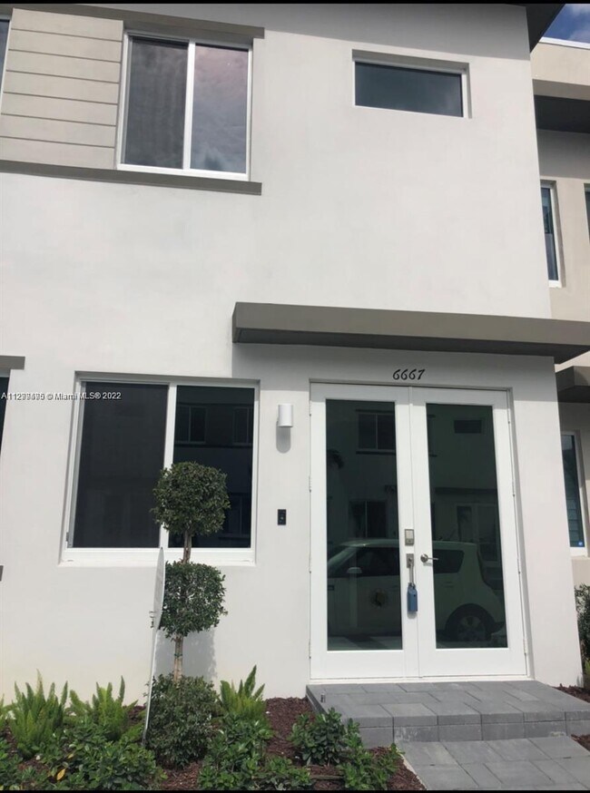 Building Photo - 6667 NW 102nd Path