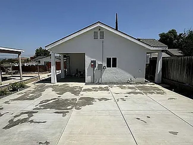 Building Photo - Charming & Welcoming Solar 2bed 1bathroom Home in Riverside!