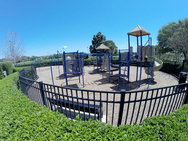 Building Photo - 4555 SW 52nd Cir