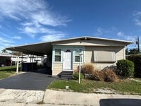 Building Photo - 607 49th Ave Terrace W