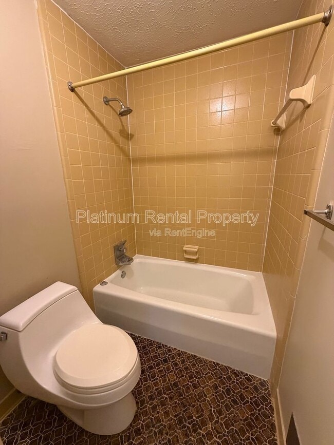 Building Photo - 2867 Monica Ct SW