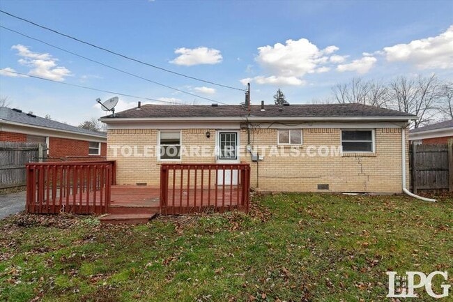 Building Photo - 2023 Welker Ave