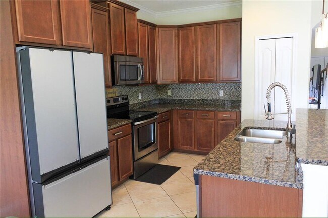 Building Photo - 12927 Boggy Pointe Dr