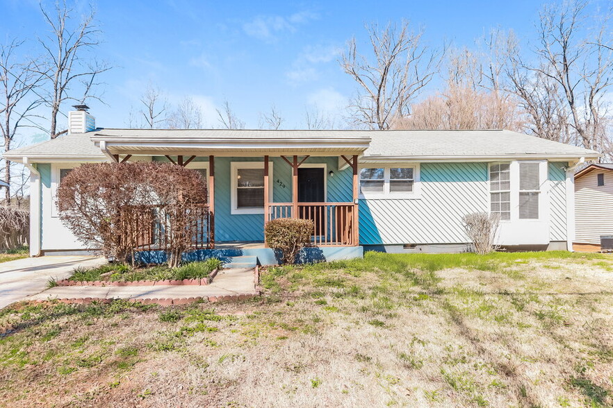 Primary Photo - 429 Azalea Dr