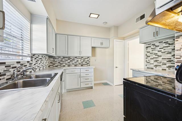 Building Photo - 7915 Habersham Ln