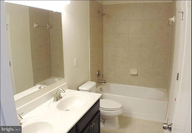 Building Photo - 8618 Stone Hill Ln