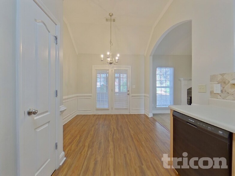 Building Photo - 162 Meadow Spring Ct