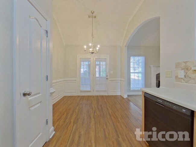 Building Photo - 162 Meadow Spring Ct