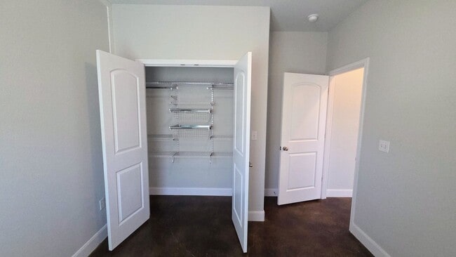 Building Photo - Kerrville, TX!  Country Charm with Modern Flair.