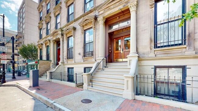 Building Photo - 703 Massachusetts Ave