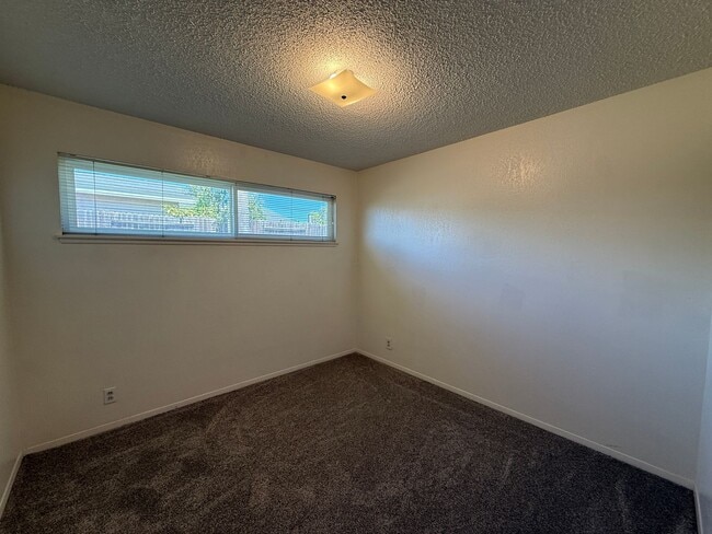 Building Photo - Orcutt Single Story Ranch Style Home Near Waller Park/Highway 135