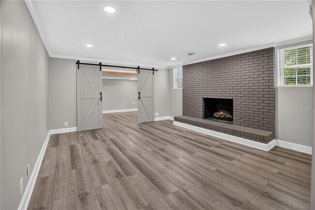 Building Photo - 2982 Northbrook Dr