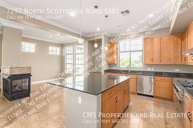 Building Photo - 7297 N Scottsdale Rd