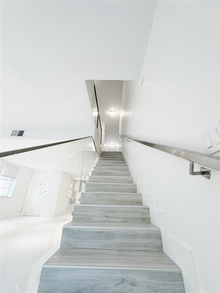 Building Photo - 1549 Barcelona Way