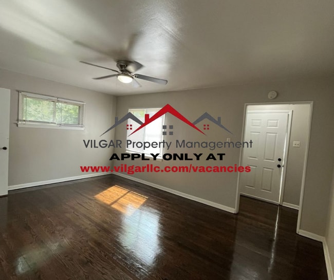 Building Photo - 2 Bedroom, 1 Bathroom Home in Gary, IN