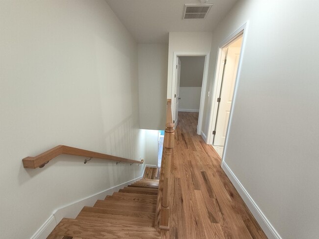 Building Photo - 386 Union Ave