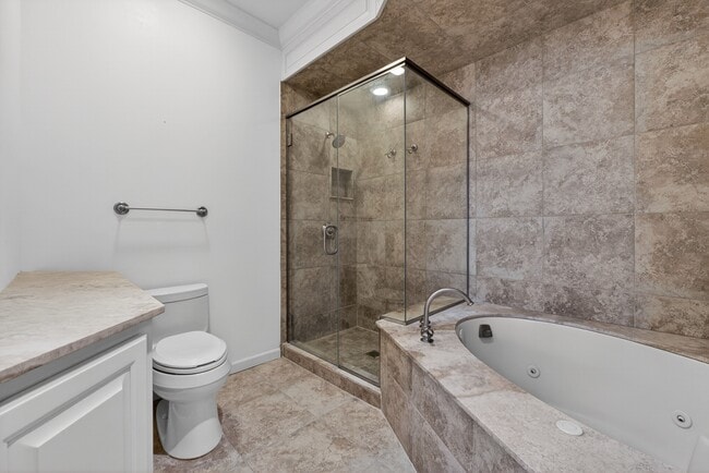 Building Photo - 155 N Hanley Rd