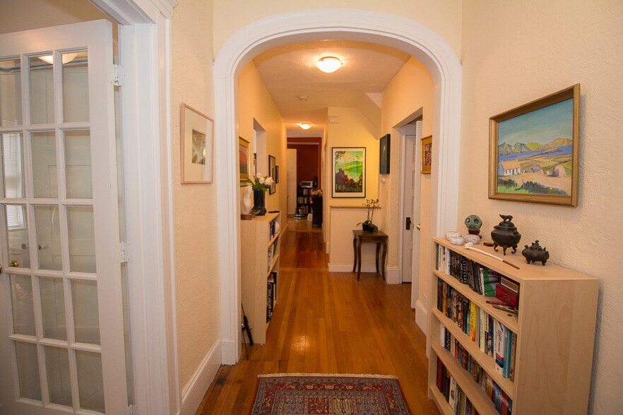 Building Photo - 15 Kenwood St