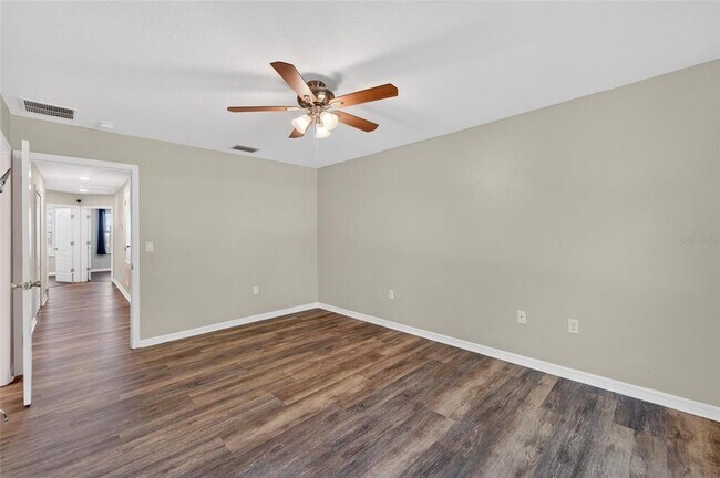 Building Photo - 3842 Hampstead Ln