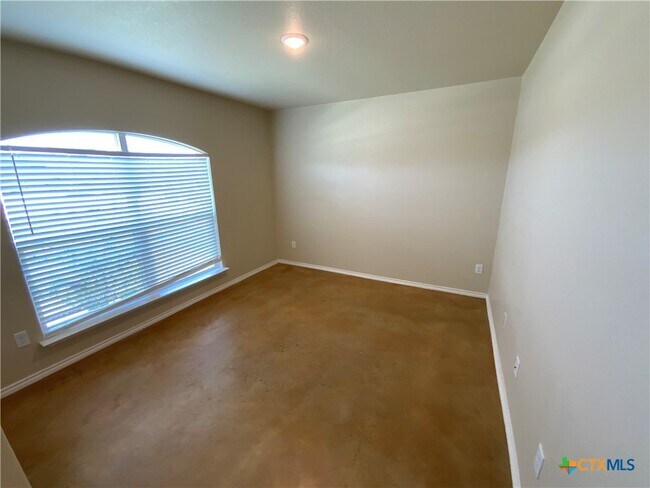 Building Photo - 1719 Fossil Trl