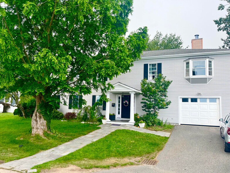 Building Photo - 9 Greenlaw Blvd