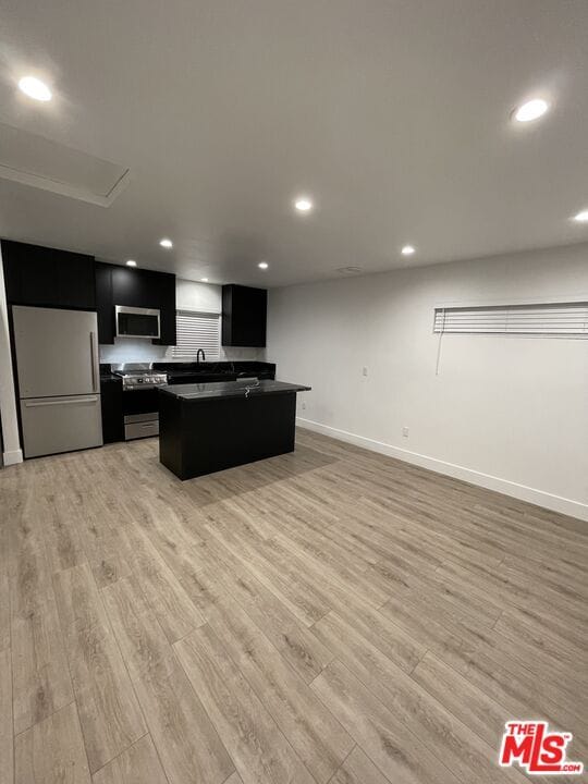 Building Photo - 9504 Gothic Ave