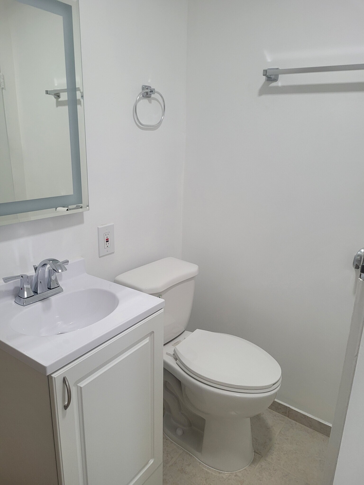 Building Photo - 14223 Carl St