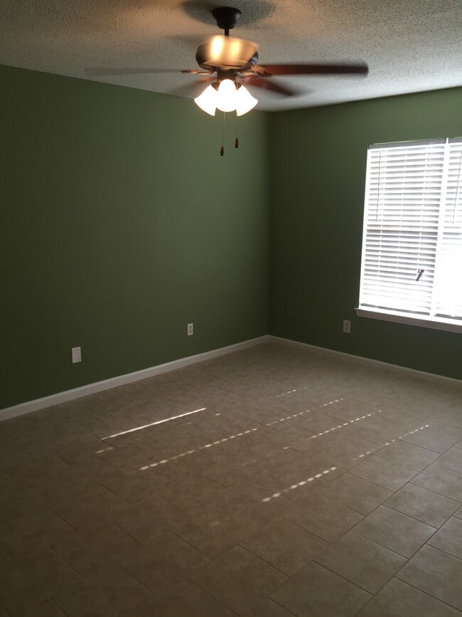 Building Photo - 1111 Old Ebenezer Rd