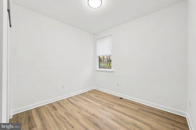 Building Photo - 514 Ryers Ave