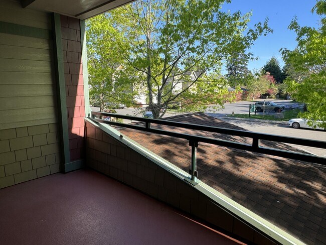 Building Photo - 360 Knechtel Way NE
