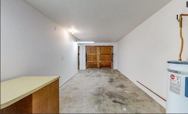 Building Photo - 948 Shirley Blvd