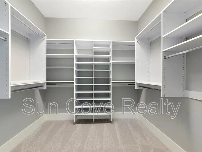 Building Photo - 600 Eagle Watch Ln