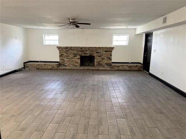 Building Photo - 17205 SW 109th Ct