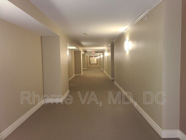 Building Photo - 2451 Midtown Ave