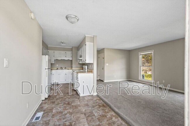 Building Photo - 203 Hunter Dr