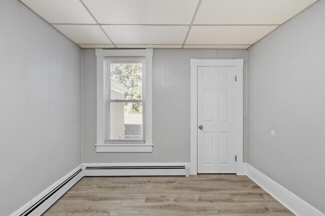 Building Photo - 140 Bailey St