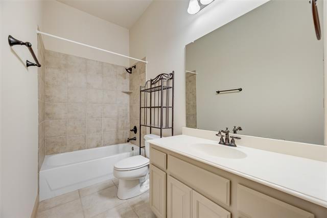 Building Photo - 2137 Langdon Dr