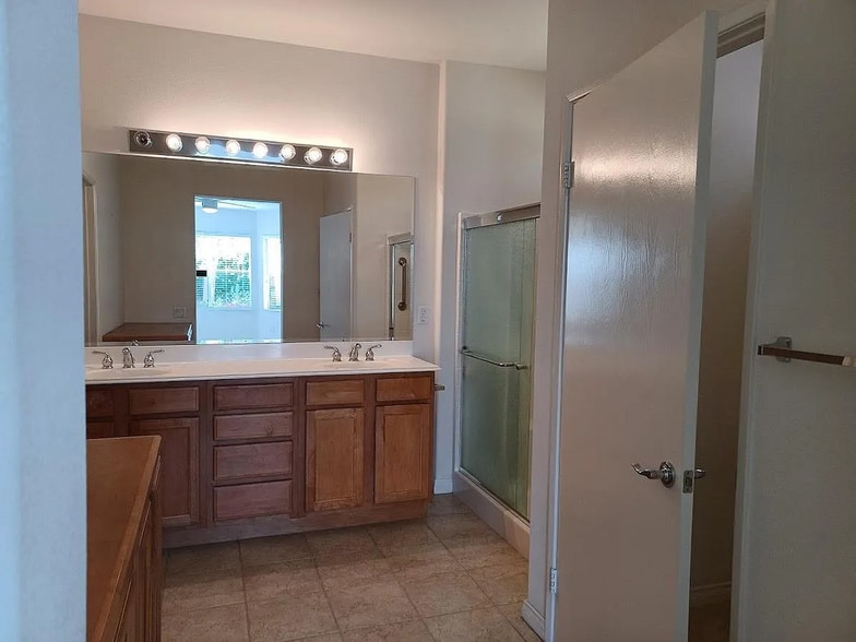 Building Photo - 78791 Stansbury Ct